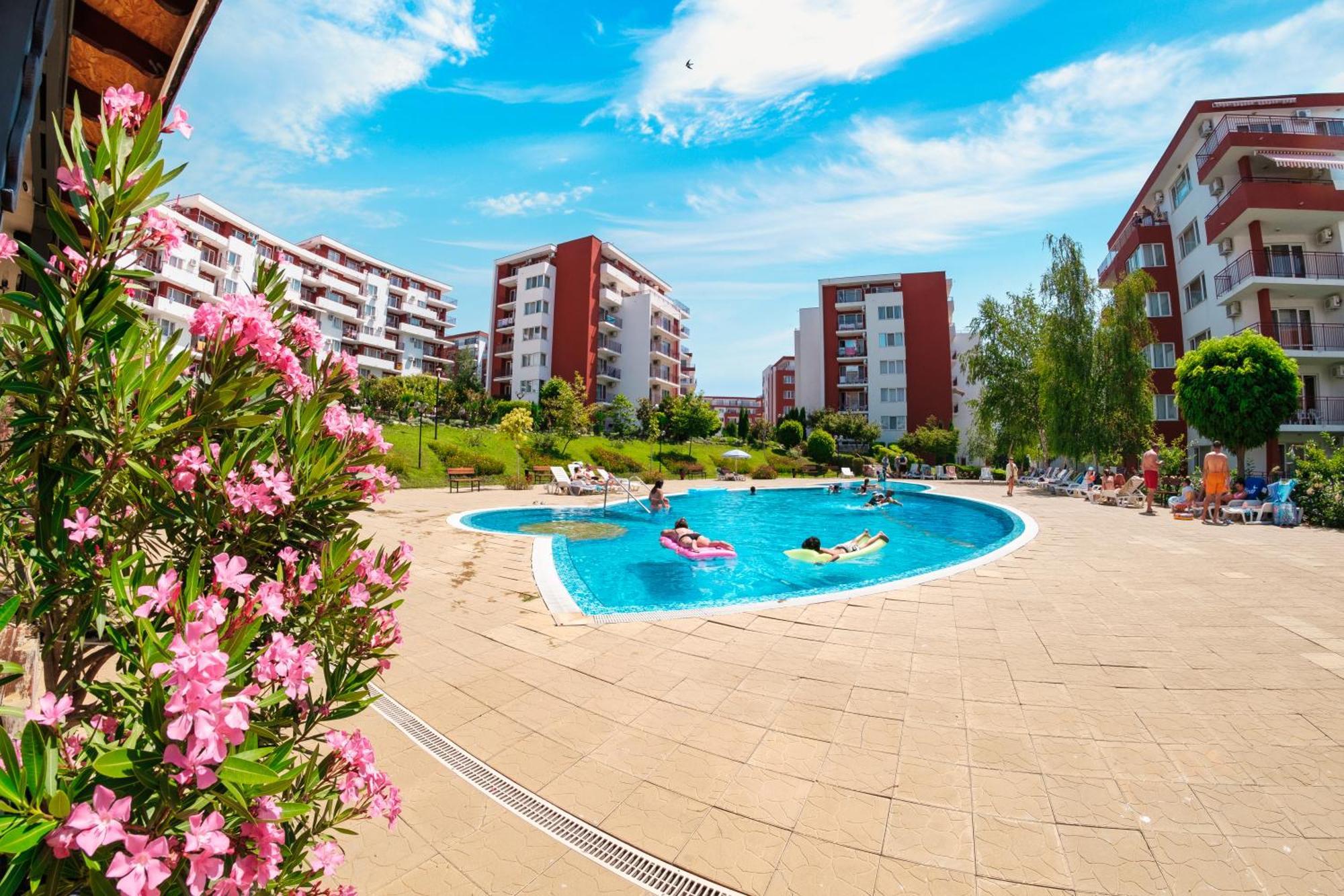 Marina View Fort Beach Apartment Sveti Vlas Exterior photo